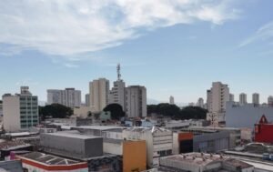 Tempo muda em Guarulhos: Frente fria chega, mas de forma passageira