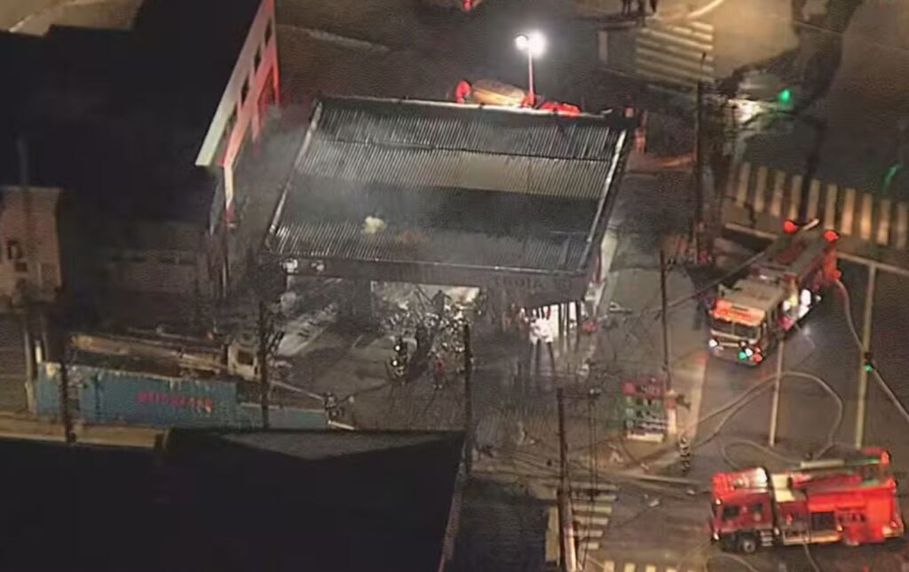 Posto de combustível que pegou fogo entre Jaçanã e Guarulhos
