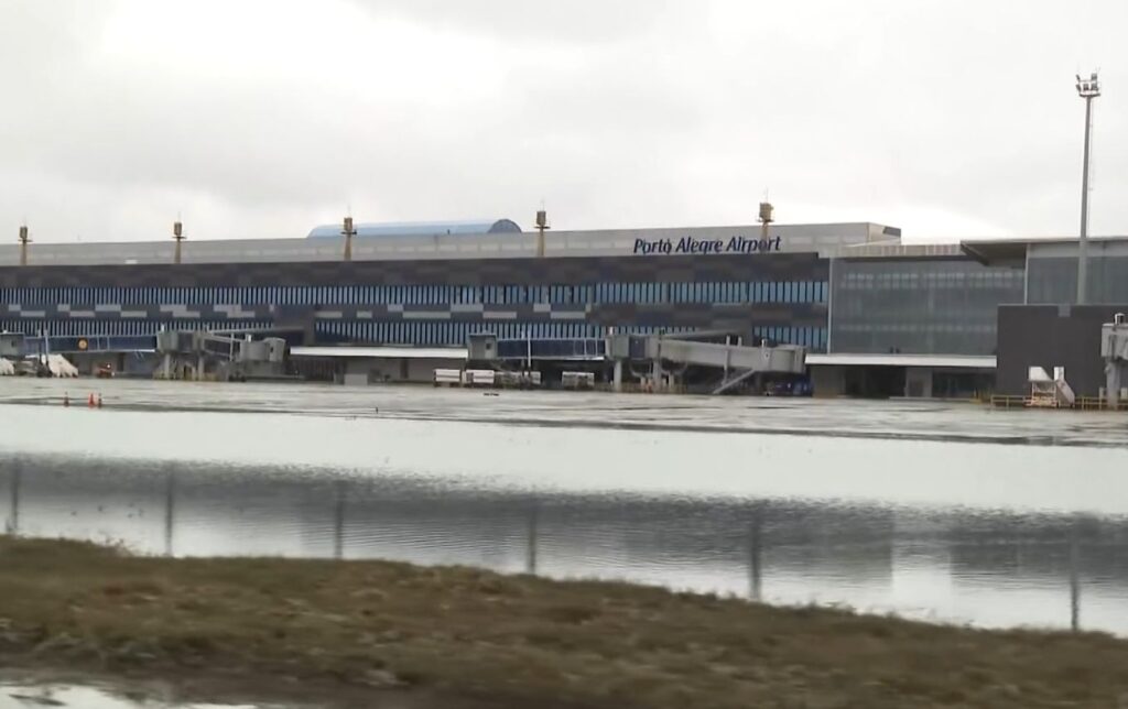 Aeroporto de Porto Alegre depois da enchente