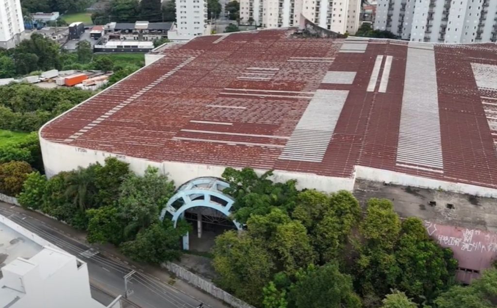 O projeto para transformar o shopping abandonado da Vila Fátima