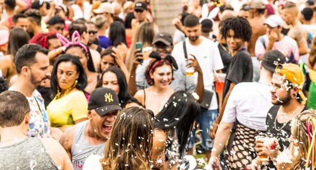 Bloco de Carnaval da Banda Bicha, em Guarulhos, um dos mais tradicionais na programação da cidade