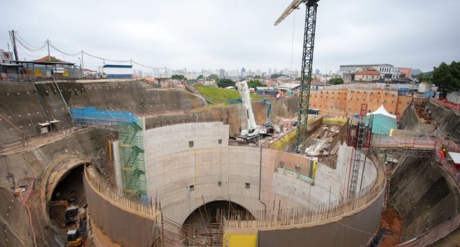 Canteiro de obras da expansão da Linha 2-Verde do Metrô, previsto para chegar em Guarulhos