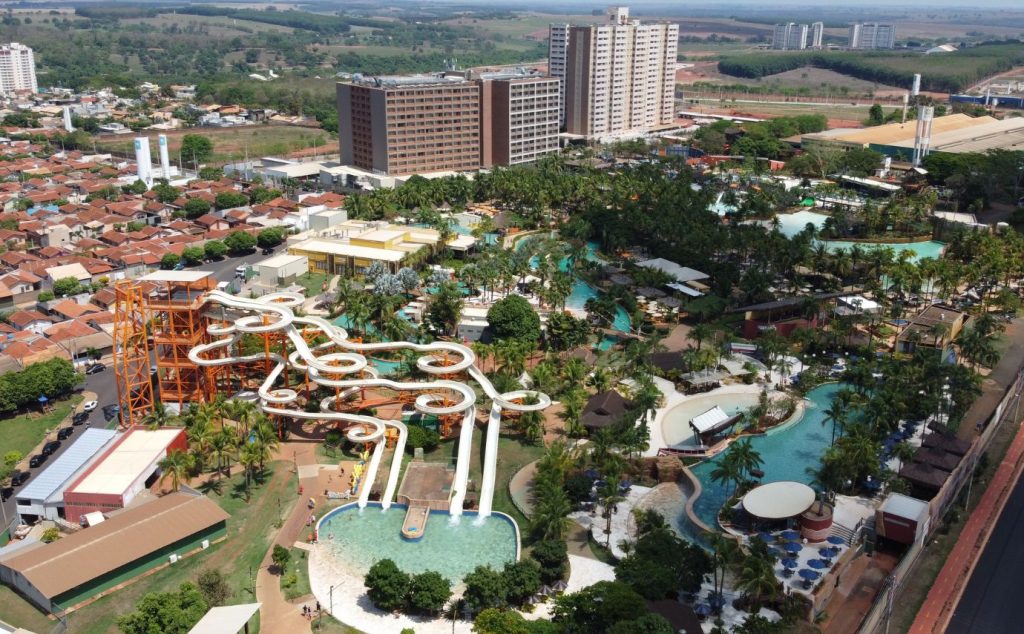 Cidade de águas termais, Olímpia constrói aeroporto e atrai mais turistas com multipropriedade