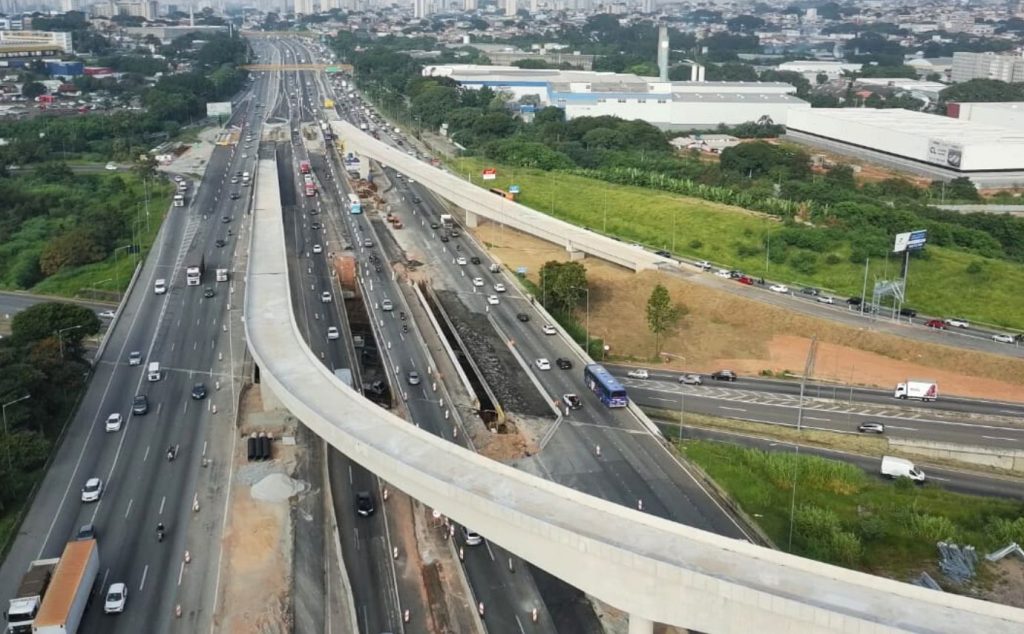 CCR RioSP atualiza previsão para fim de obra na Dutra e avalia mudança de velocidade na rodovia