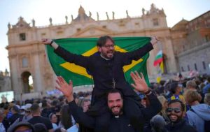 Padre de Guarulhos, direto do Vaticano, comenta escolha do papa Leão XIV