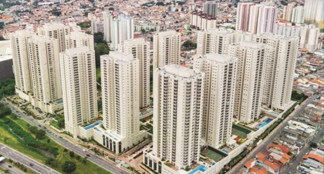 Cidade Maia é um bairro planejado de prédios altos; foi construído em Guarulhos recentemente