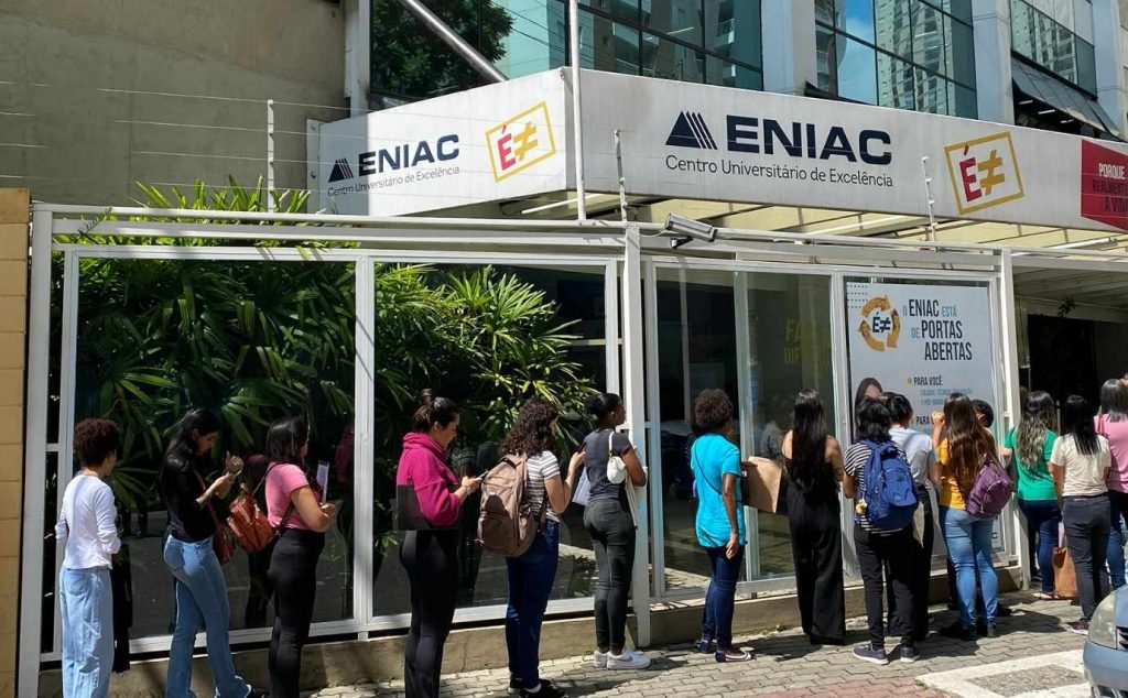 Feirão do Emprego do Eniac oferece mais de 2 mil vagas em Guarulhos