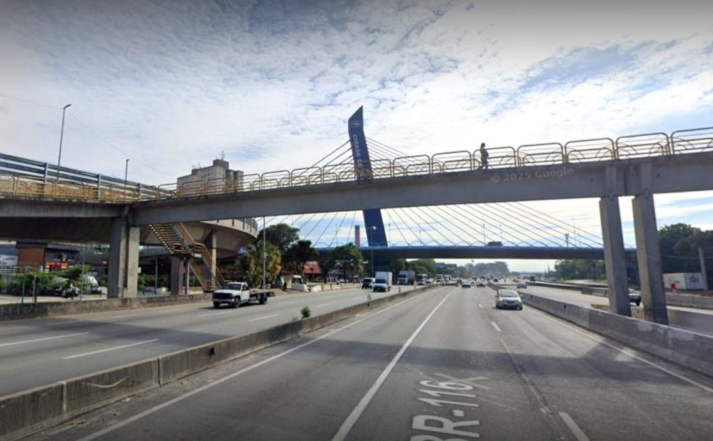 Desmontagem de passarela no km 221 altera tráfego da Dutra no fim de semana