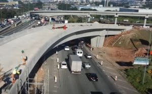 Atrasada, obra na Via Dutra em Guarulhos completa dois anos em julho