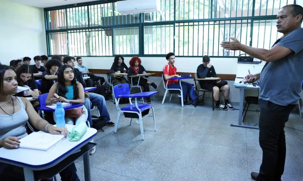 Saiu o edital do “Enem dos Concursos para professores”