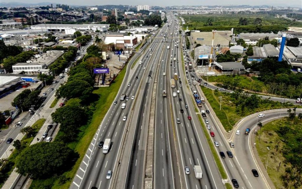Obras da Dutra vão paralisar o trânsito da avenida Guarulhos na semana que vem