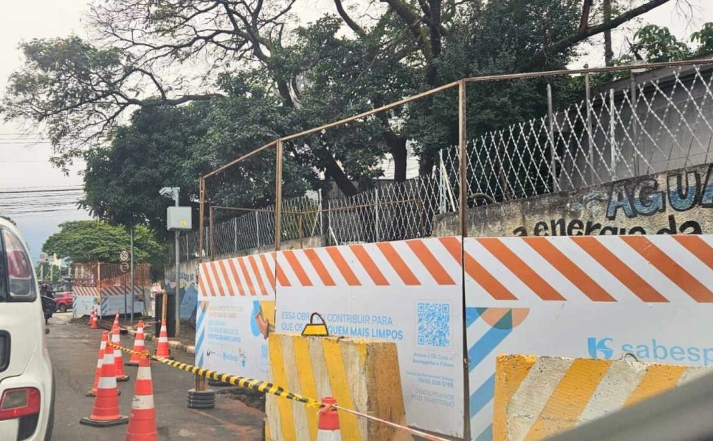 Por que tem tanta obra da Sabesp espalhada por Guarulhos?